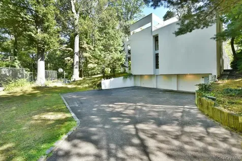 3 Mill Pond Lane Lattingtown NY 11560
