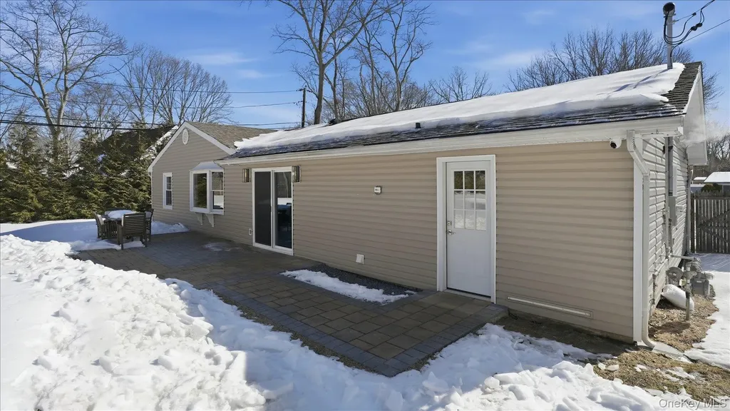 59 Sycamore Circle Stony Brook NY 11790