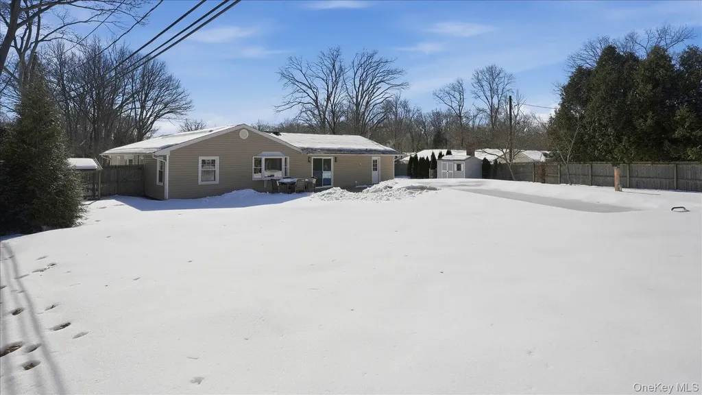 59 Sycamore Circle Stony Brook NY 11790
