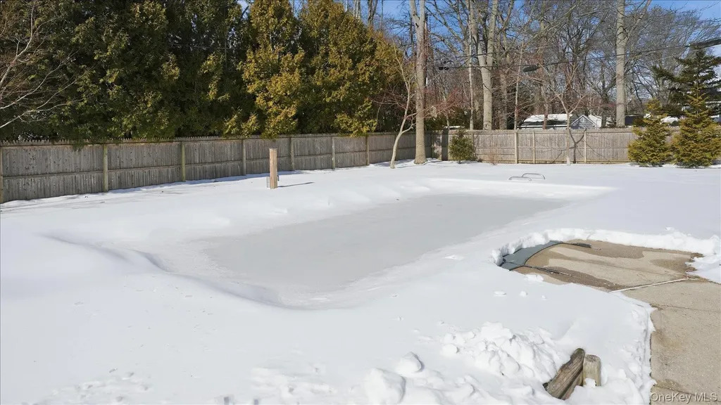 59 Sycamore Circle Stony Brook NY 11790