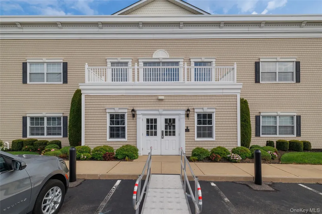 418 Willow Lane Valley Stream NY 11580
