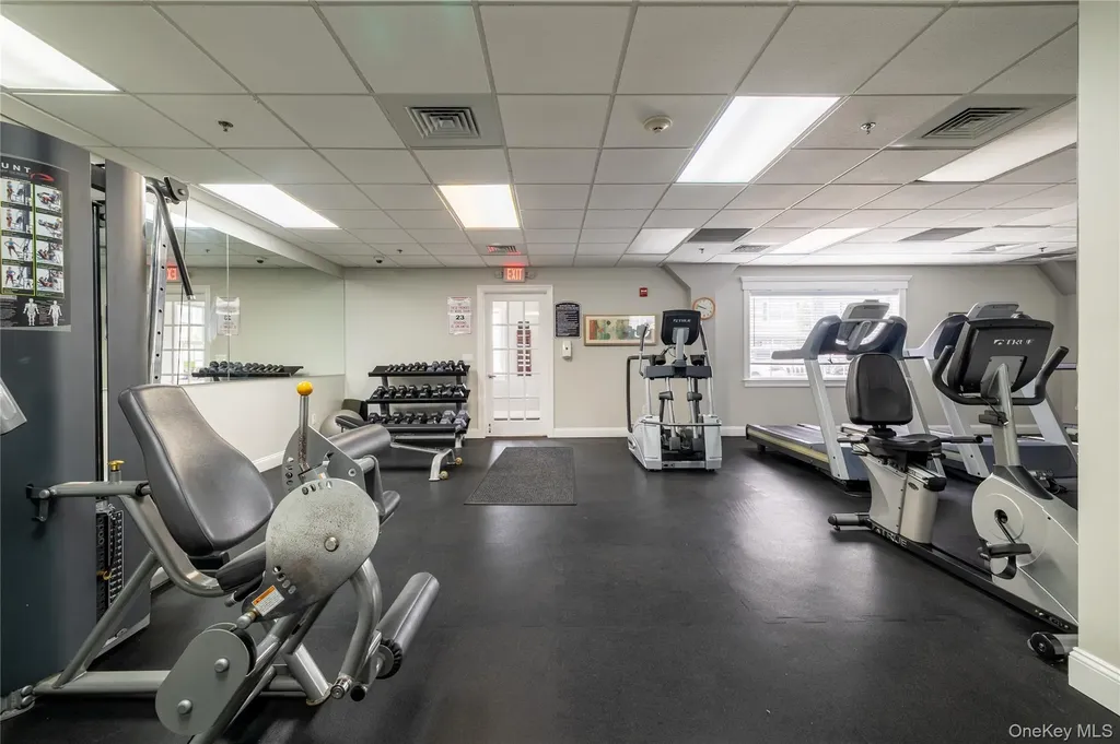 418 Willow Lane Valley Stream NY 11580