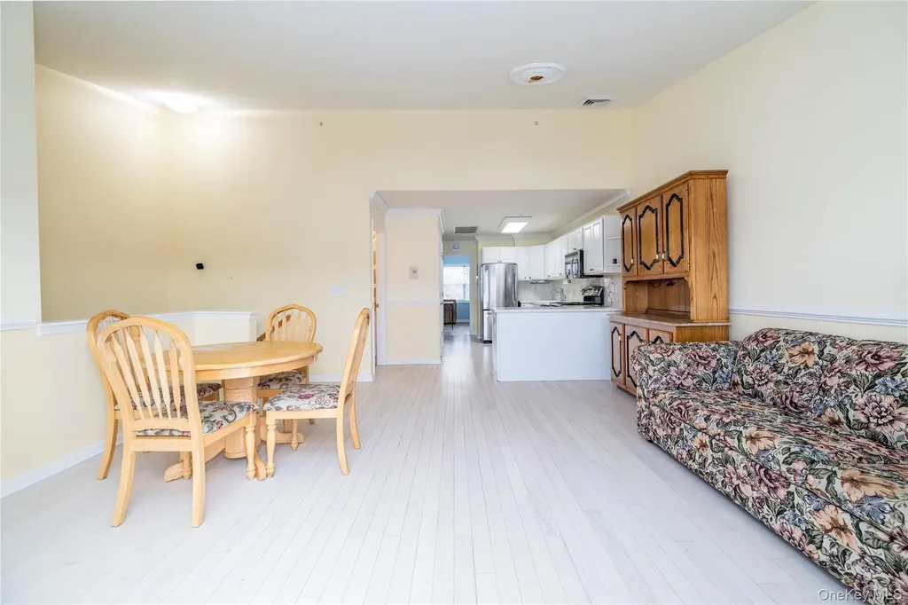 418 Willow Lane Valley Stream NY 11580