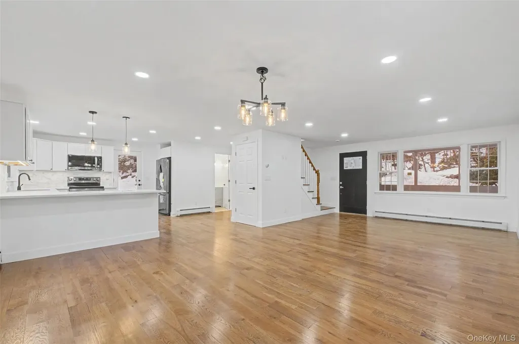 16 Cold Spring Road Putnam Valley NY 10579