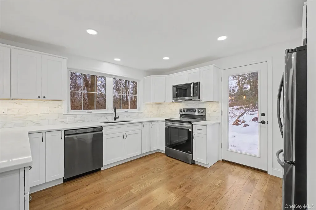 16 Cold Spring Road Putnam Valley NY 10579
