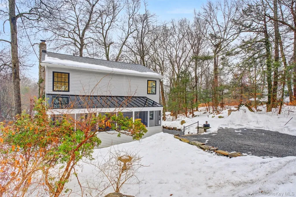 16 Cold Spring Road Putnam Valley NY 10579