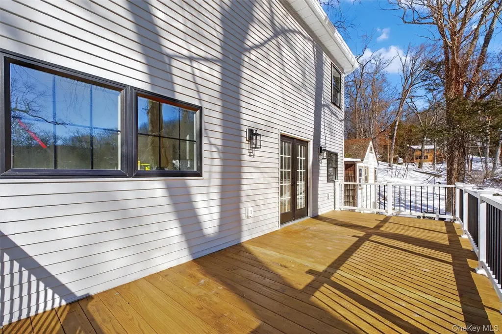 16 Cold Spring Road Putnam Valley NY 10579