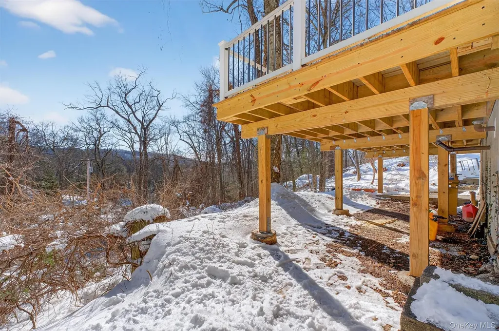 16 Cold Spring Road Putnam Valley NY 10579