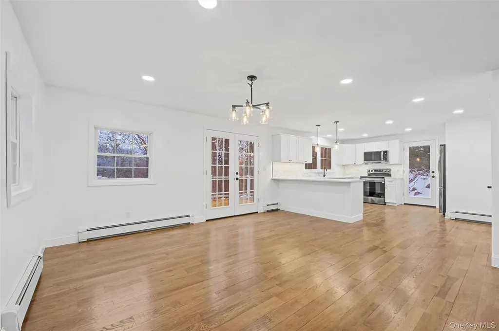 16 Cold Spring Road Putnam Valley NY 10579