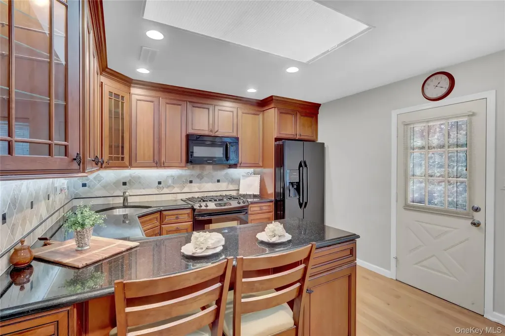 11 Primrose Lane North Babylon NY 11703