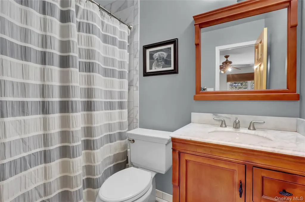 11 Primrose Lane North Babylon NY 11703