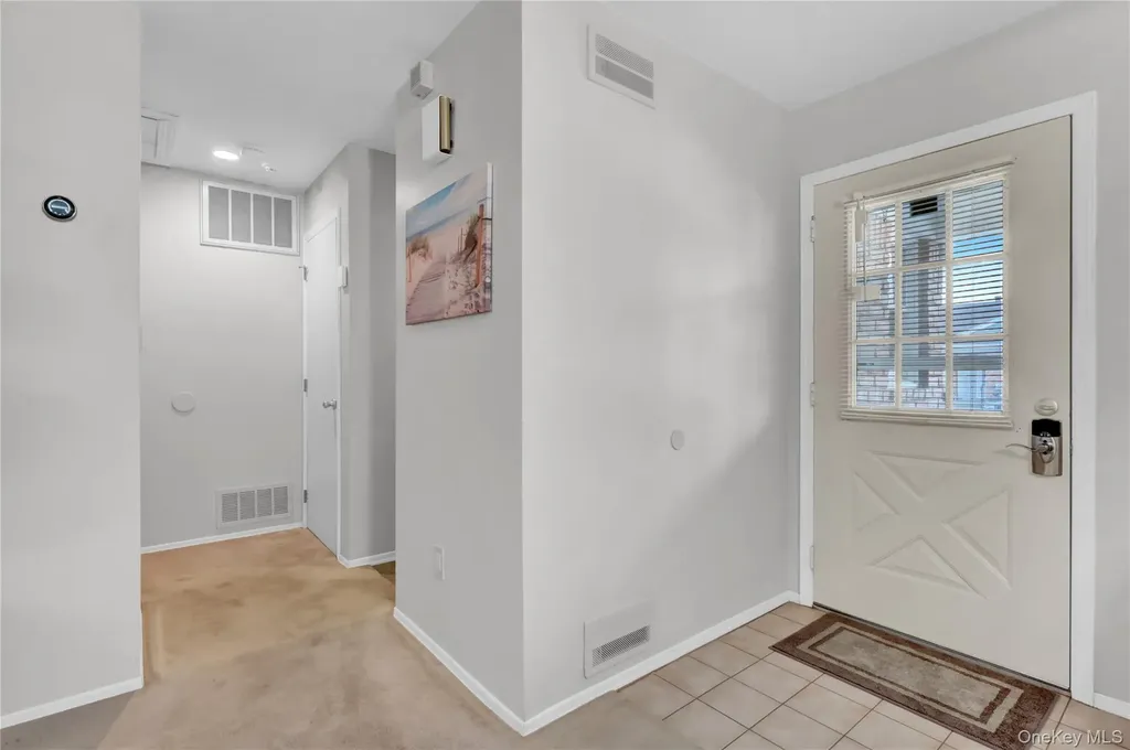 11 Primrose Lane North Babylon NY 11703