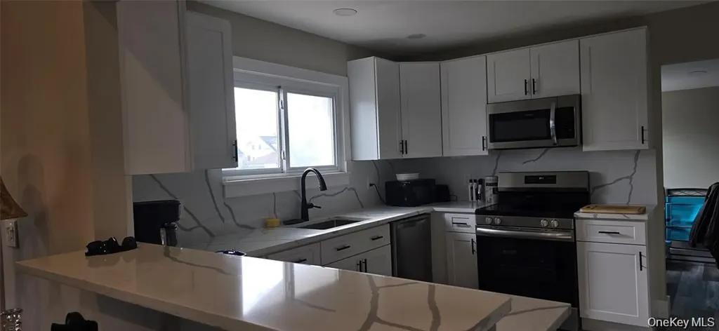19 Kent Drive Shirley NY 11967