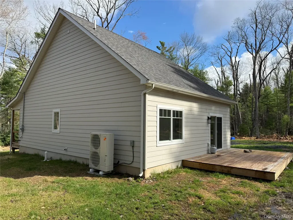 16 Leers Road Glen Spey NY 12737