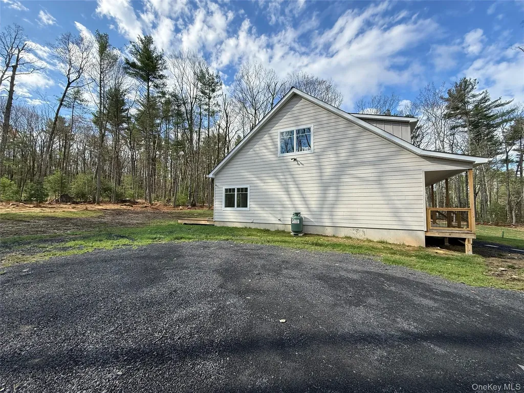 16 Leers Road Glen Spey NY 12737