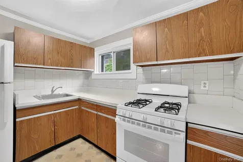 108 Union Avenue Peekskill NY 10566