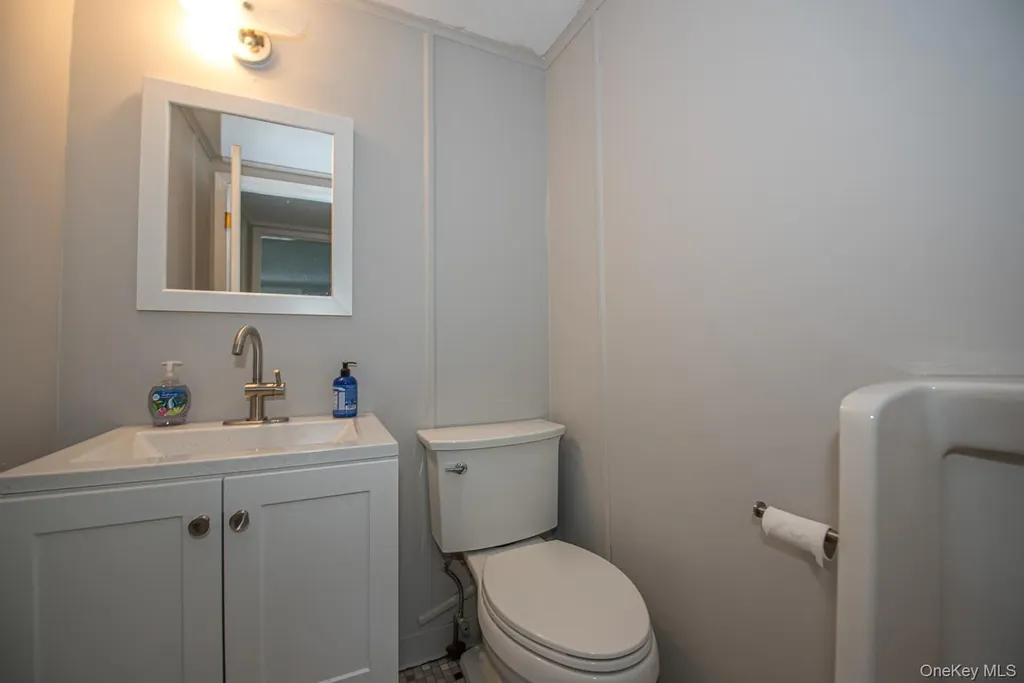 206 E Main Street Babylon NY 11702