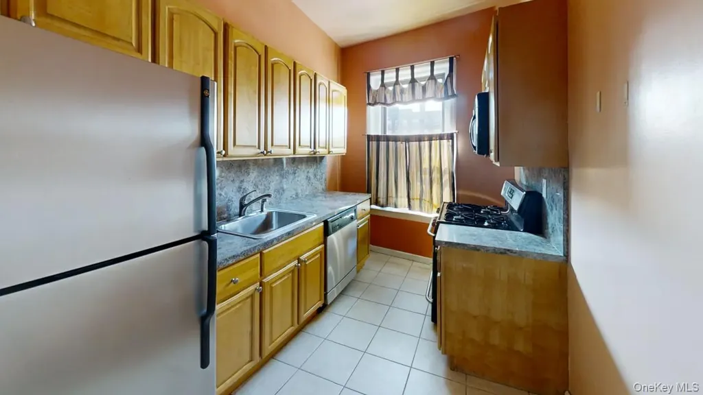 663 Locust Street Mount Vernon NY 10552