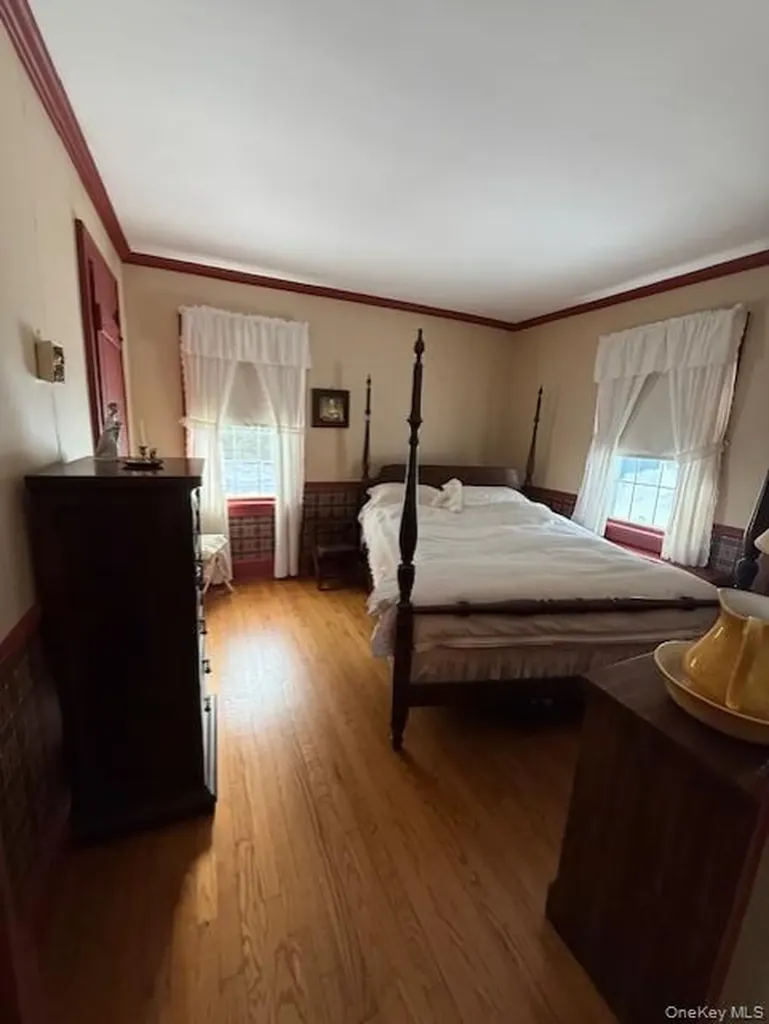10 Phillips Street Red Hook NY 12571