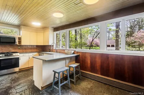 230 Sickletown Road West Nyack NY 10994