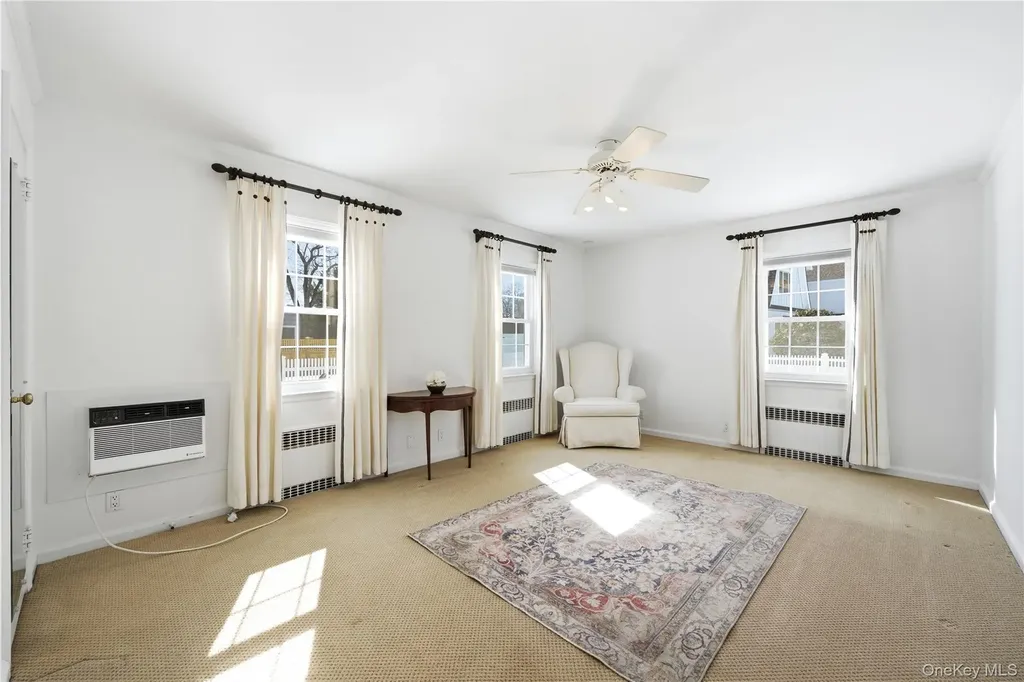 38 Bradish Lane Bay Shore NY 11706