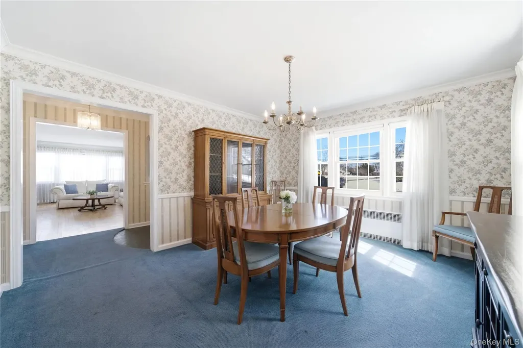 38 Bradish Lane Bay Shore NY 11706