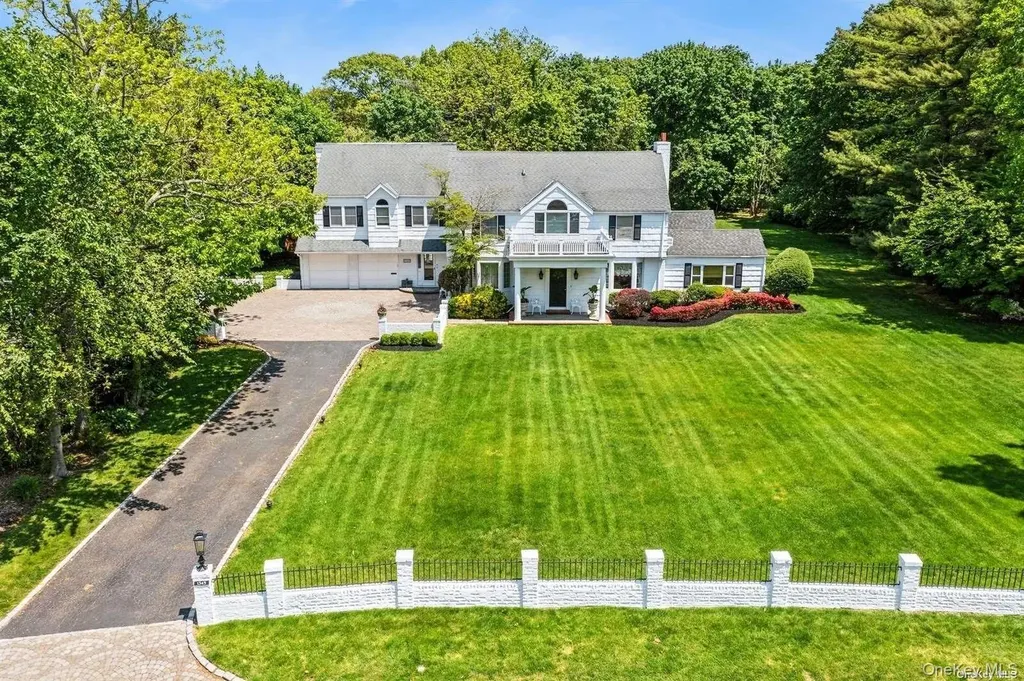 1345 Harbor Road Hewlett Harbor NY 11557