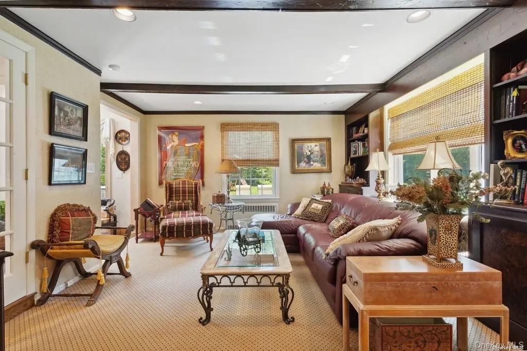 1345 Harbor Road Hewlett Harbor NY 11557