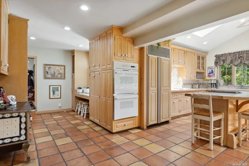 1345 Harbor Road Hewlett Harbor NY 11557