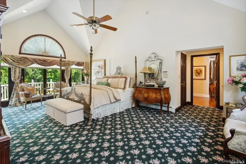 1345 Harbor Road Hewlett Harbor NY 11557