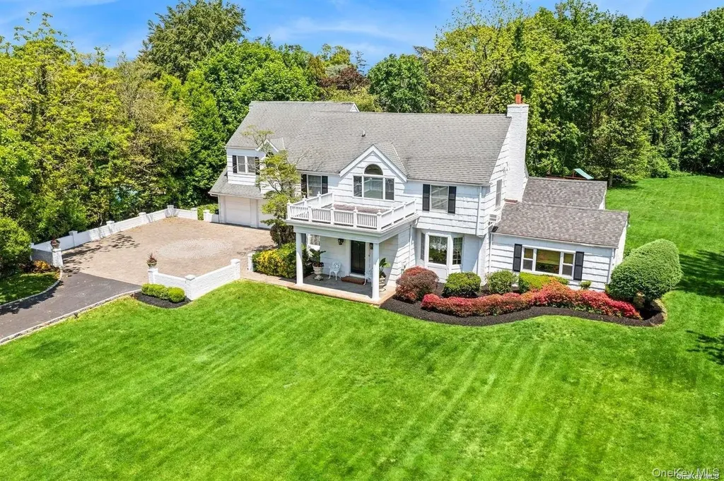 1345 Harbor Road Hewlett Harbor NY 11557