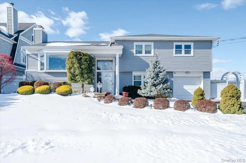 285 E Shore Drive Massapequa NY 11758