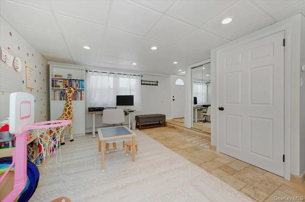 285 E Shore Drive Massapequa NY 11758