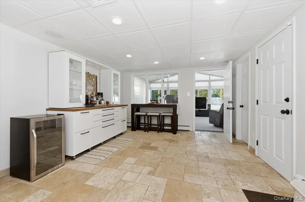 285 E Shore Drive Massapequa NY 11758
