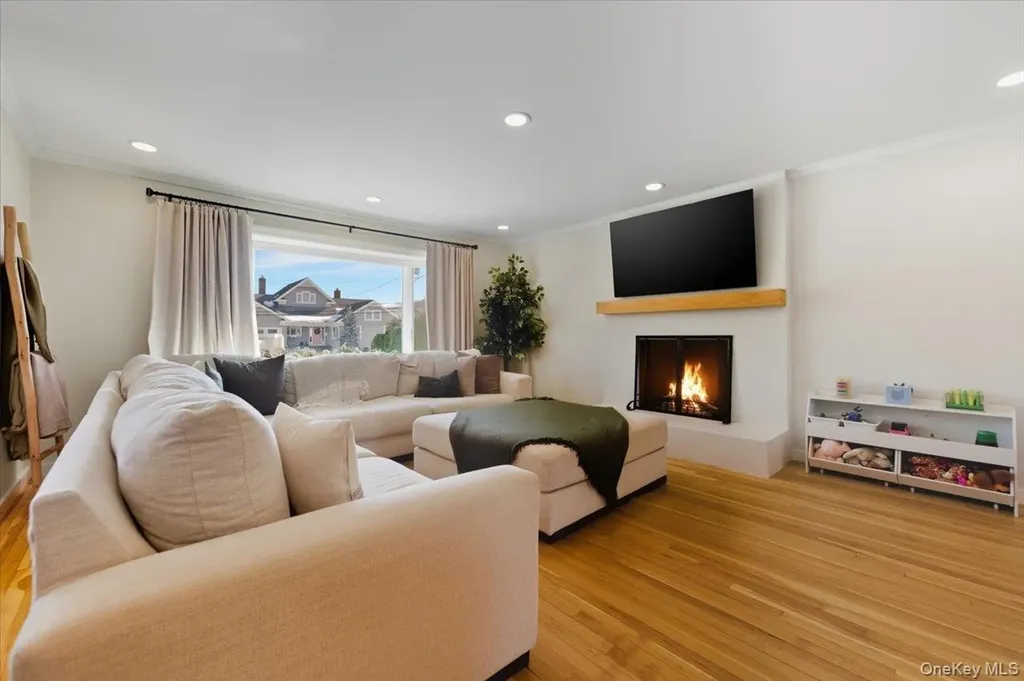 285 E Shore Drive Massapequa NY 11758