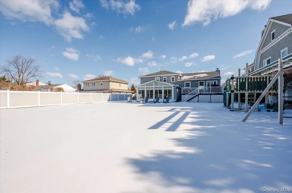 285 E Shore Drive Massapequa NY 11758