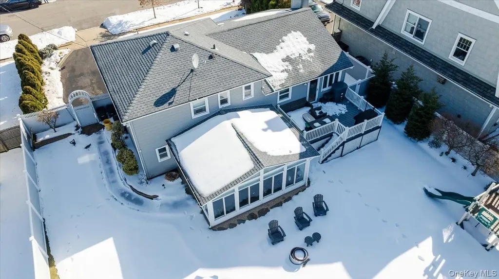 285 E Shore Drive Massapequa NY 11758