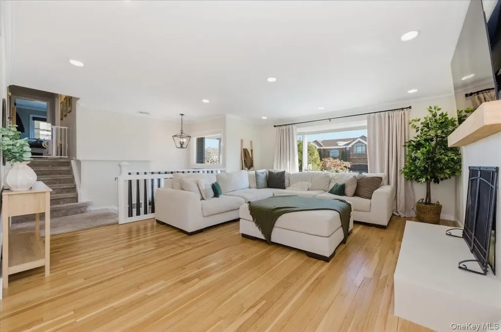 285 E Shore Drive Massapequa NY 11758