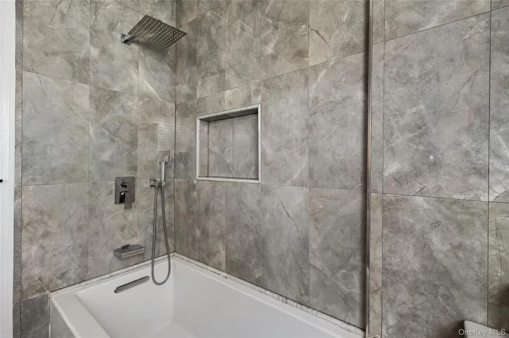 148 Exeter Road Massapequa NY 11758