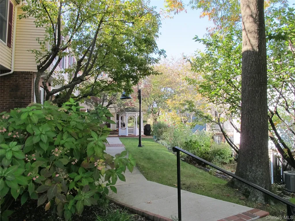 52 Washington Mews Port Chester NY 10573