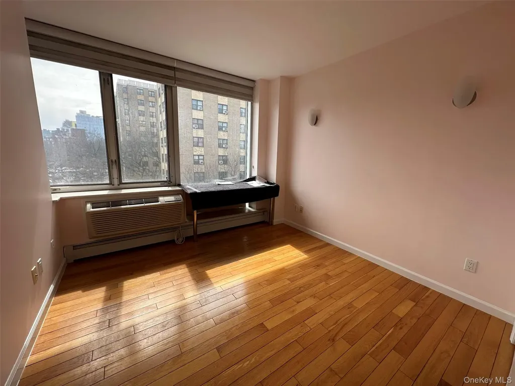 136-21 Latimer Place Flushing NY 11354