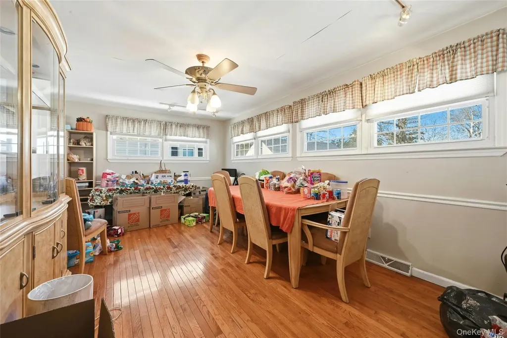 197 Foxhurst Road Oceanside NY 11572