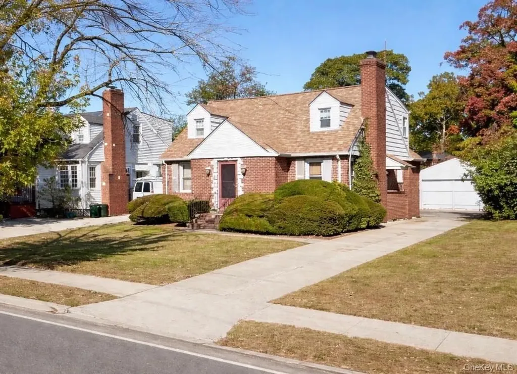 197 Foxhurst Road Oceanside NY 11572