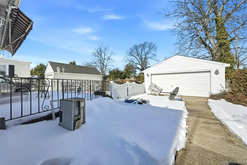 197 Foxhurst Road Oceanside NY 11572