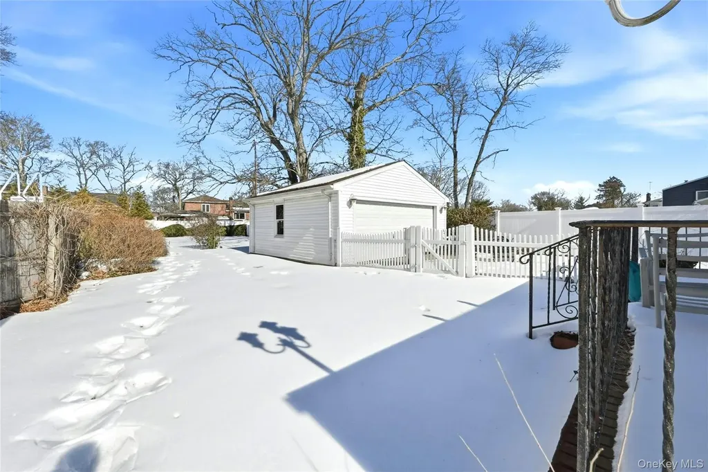 197 Foxhurst Road Oceanside NY 11572