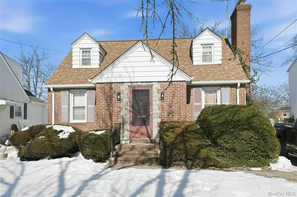 197 Foxhurst Road Oceanside NY 11572