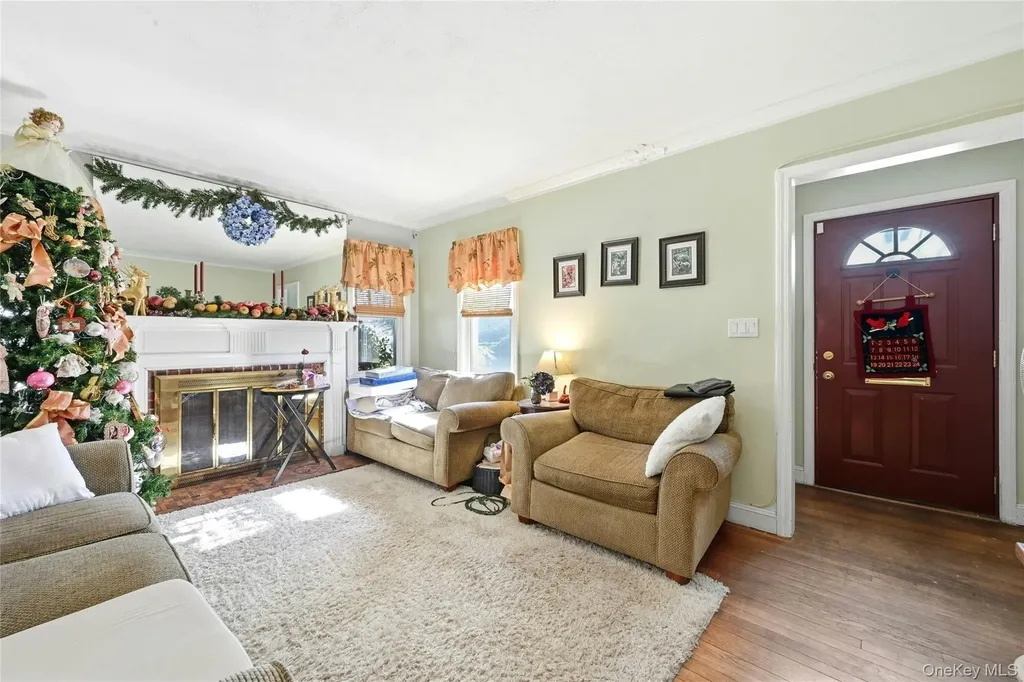197 Foxhurst Road Oceanside NY 11572