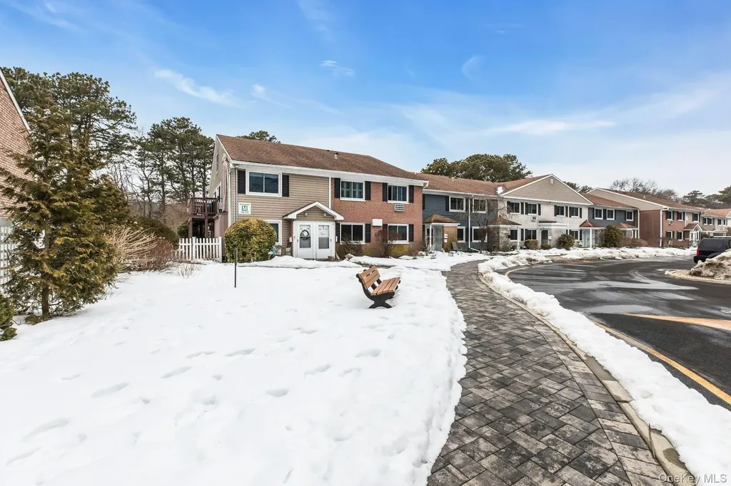 40 W 4th Street Patchogue NY 11772