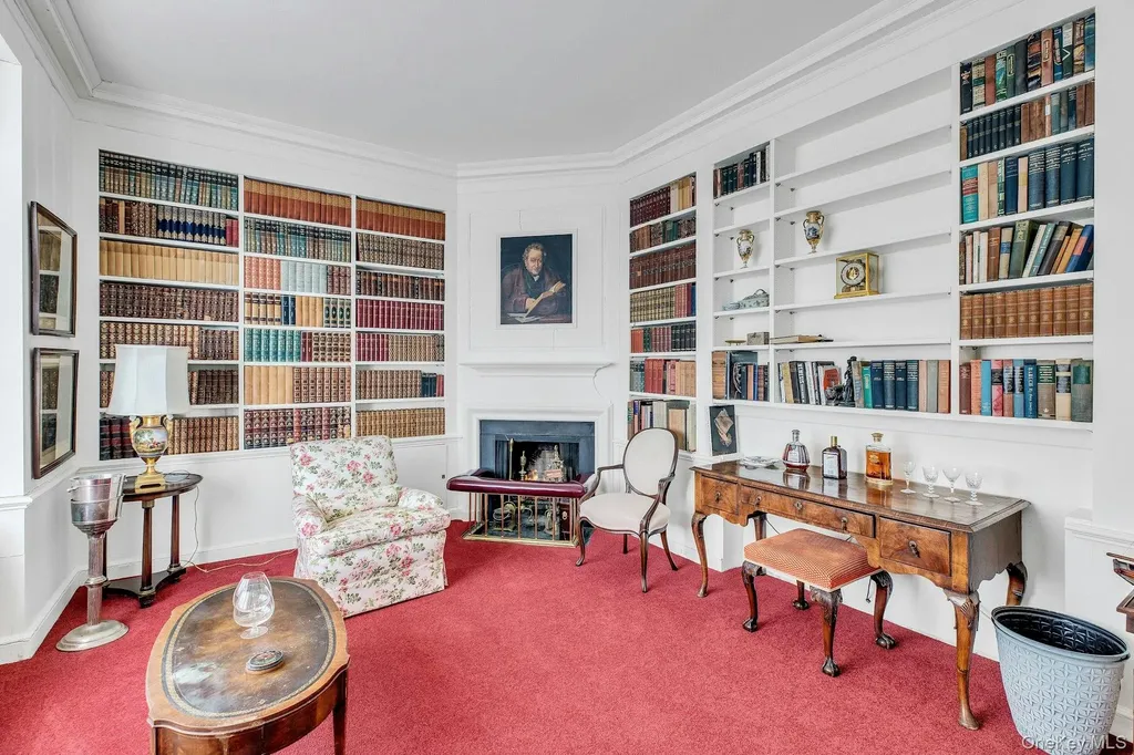 2 Wallis Lane Saint James NY 11780