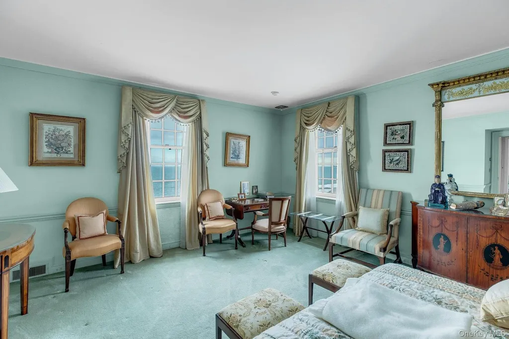 2 Wallis Lane Saint James NY 11780